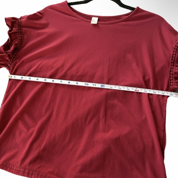 Red top - Picture 4 of 8